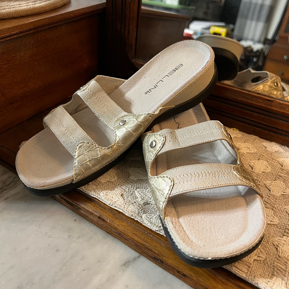 BELLINI Strappy Fanny Sandals in Grey and Silver Women's Size 8.5 *NWOT*